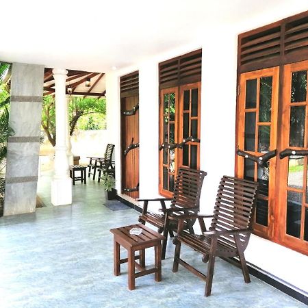 Induwara Safari Resort Udawalawe Exterior photo
