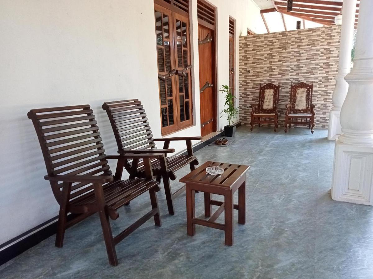 Induwara Safari Resort Udawalawe Exterior photo