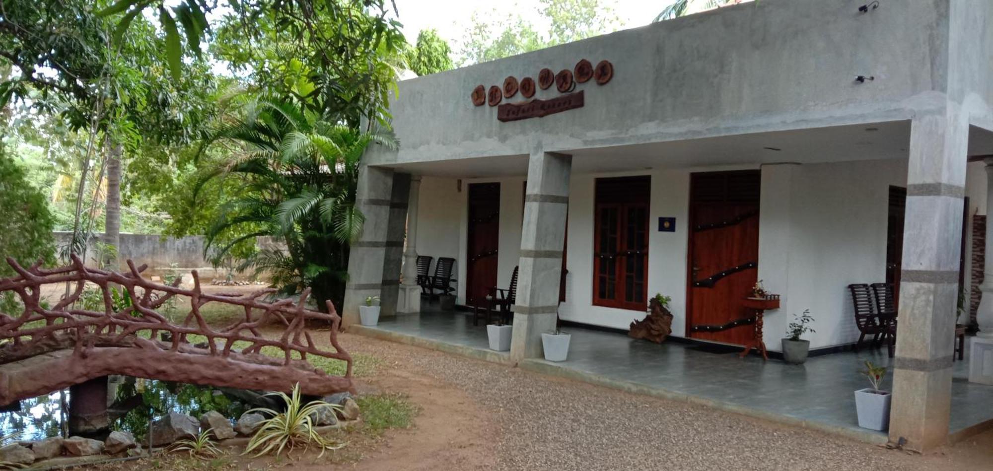 Induwara Safari Resort Udawalawe Exterior photo
