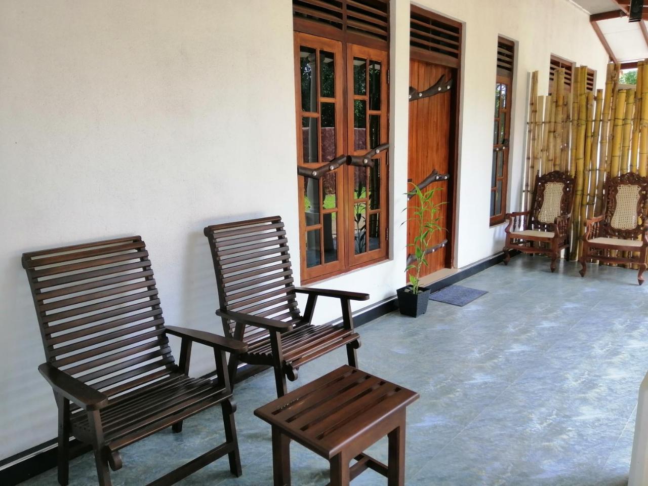 Induwara Safari Resort Udawalawe Exterior photo